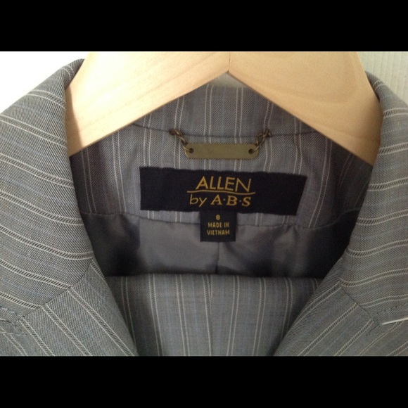 Suit Gray white pin stripe 8 - Picture 2 of 3