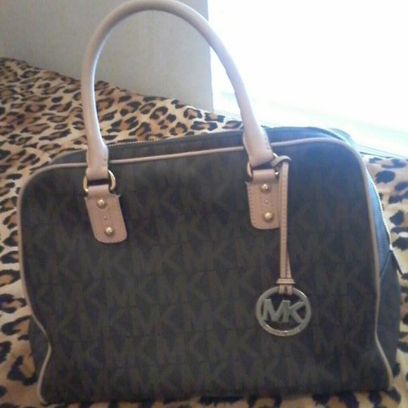 1DAY ONLY! Michael Kors Monogram handbag
