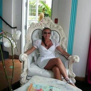 Meet your Posher, Renata