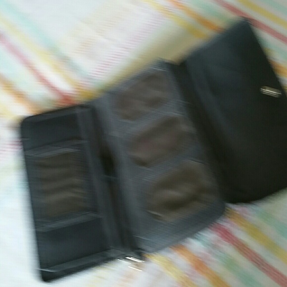 Handbag - Picture 3 of 4