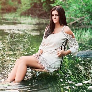 Meet your Posher, Sydonia