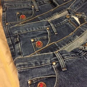 3 pairs of Ladies 20x jeans.