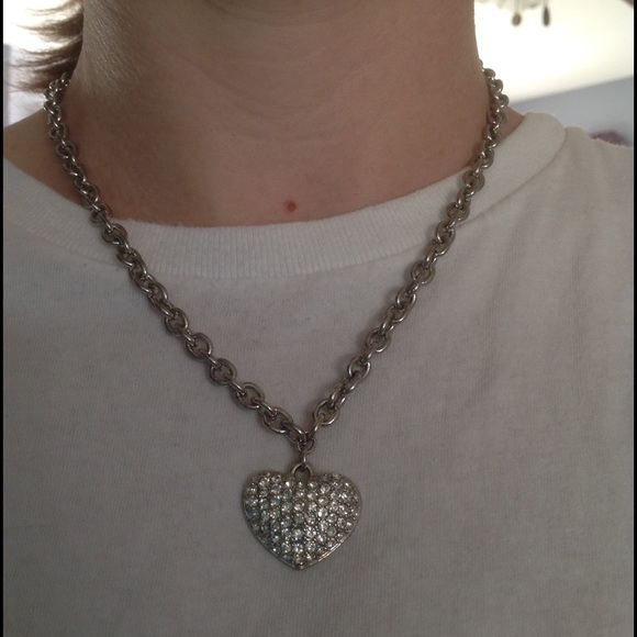 Guess Heart Necklace ❤️ - Picture 4 of 4