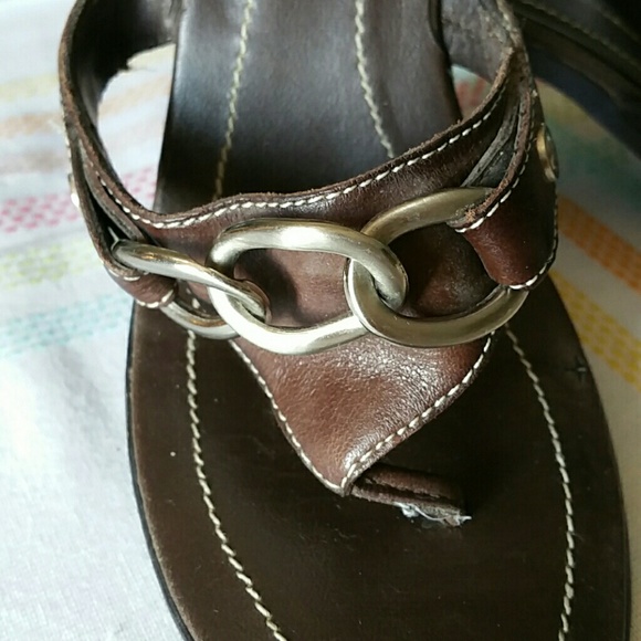 Shoes - Picture 2 of 4
