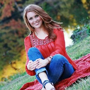 Meet your Posher, Brittney