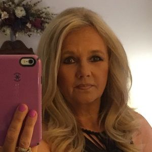 Meet your Posher, Deborah