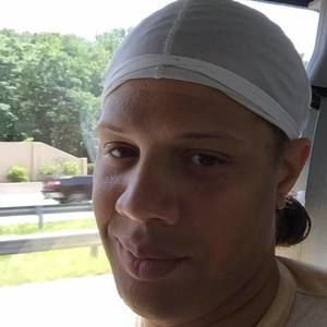 Meet your Posher, Leslie