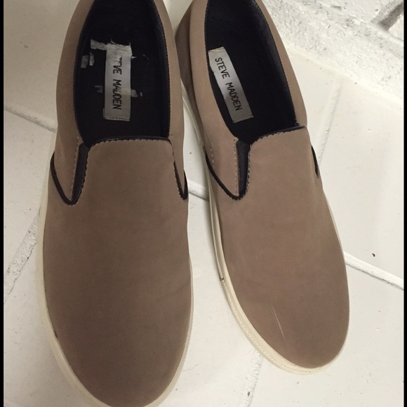 Sold!!!! Size 7.5 Steve Madden street loafers. - Picture 2 of 3