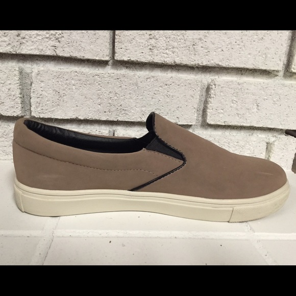 Sold!!!! Size 7.5 Steve Madden street loafers. - Picture 3 of 3