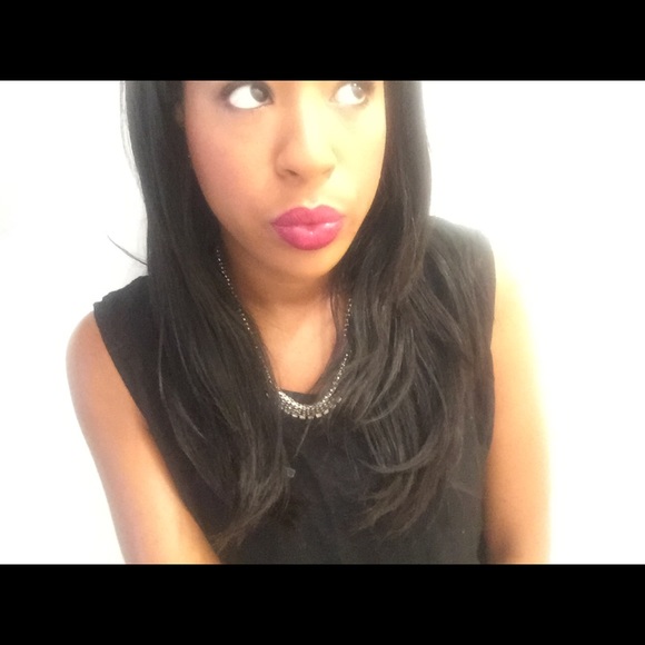 Meet your Posher! - Picture 3 of 3