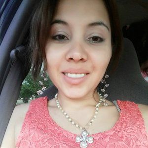 Meet your Posher, Roxana