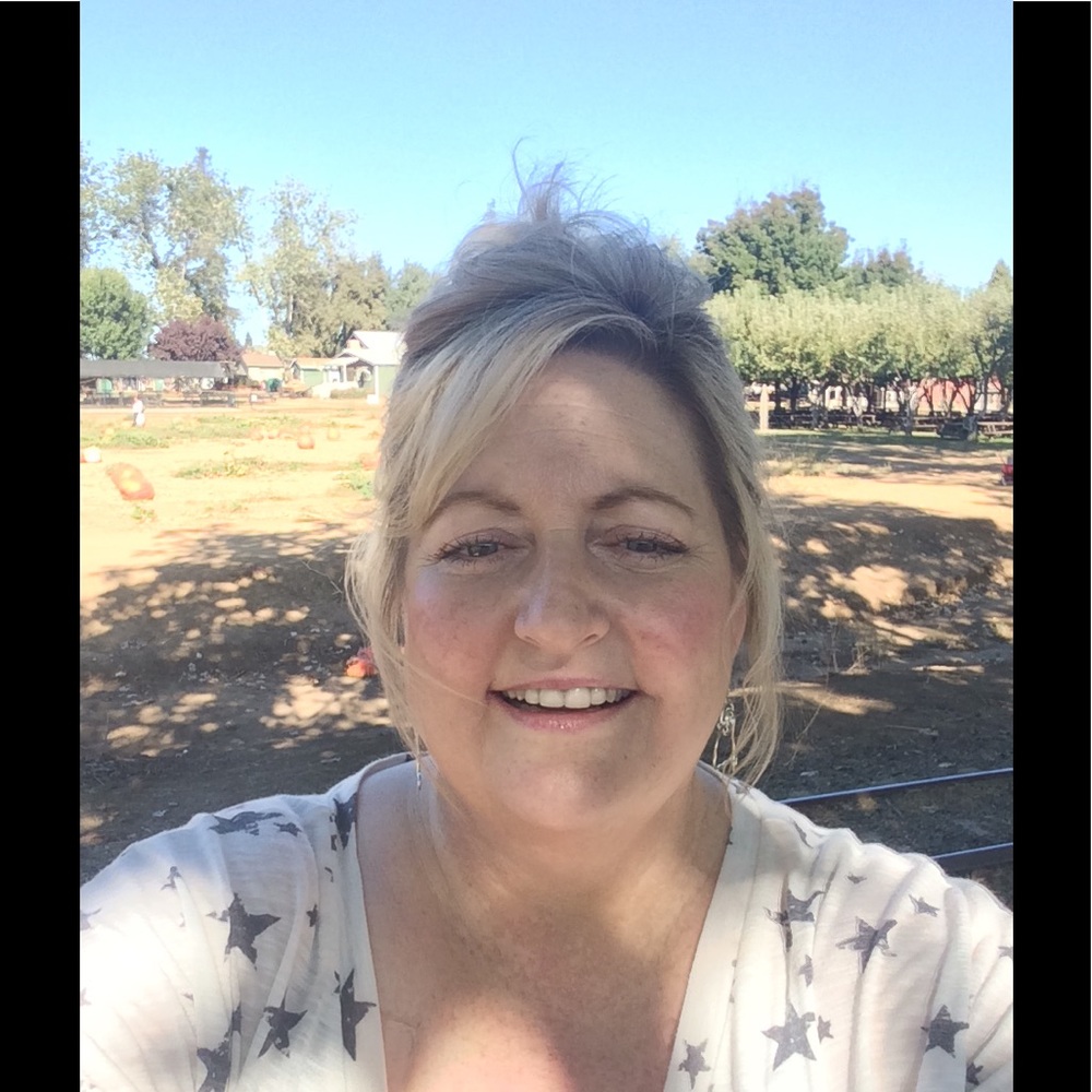 Meet your Posher, Carrie