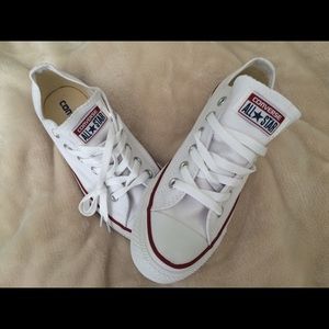 Brand NEW Converse for Sale size 7 1/2  women's ‼️