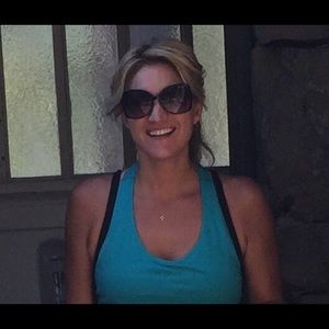 Meet your Posher, Cari