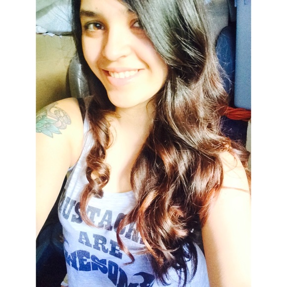 Meet your Posher, Salena - Picture 1 of 1