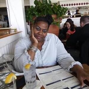 Meet your Posher, Yolanda