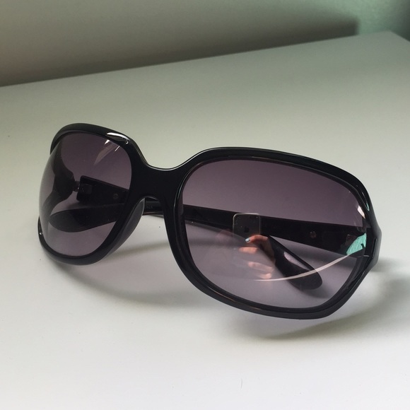 SOLD Michael Kors sunglasses - Picture 3 of 4