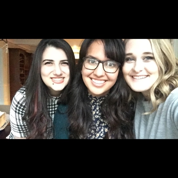 Meet your Posher, McKayla! - Picture 2 of 4