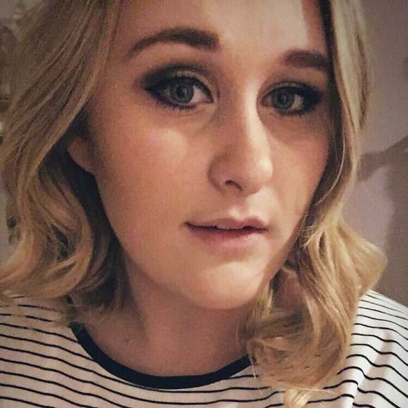 Meet your Posher, McKayla! - Picture 4 of 4