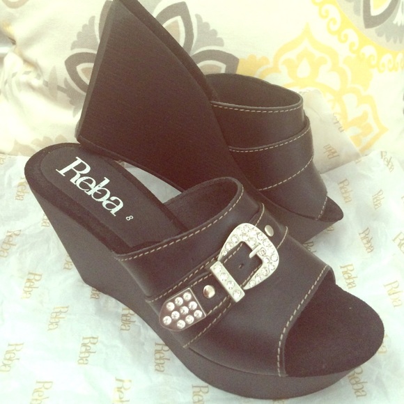 Ladies designer shoes