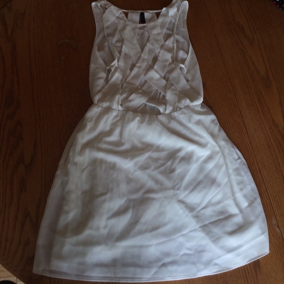 White size 10/M white dress