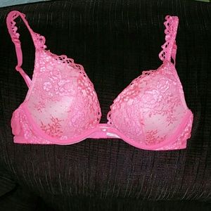 Victoria's Secret bra size 34B