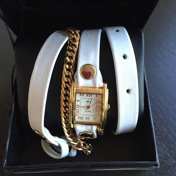 White bangle La Mer watch