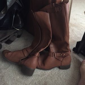 Brown boots