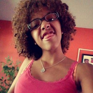 Meet your Posher, Allycia