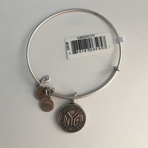 Alex & Ani Bracelete!