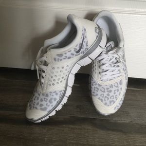 Leopard print running shoe
