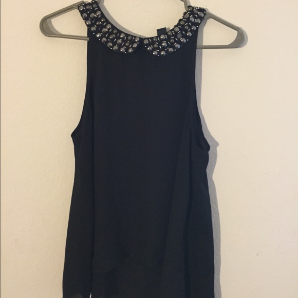 Black bib collar top