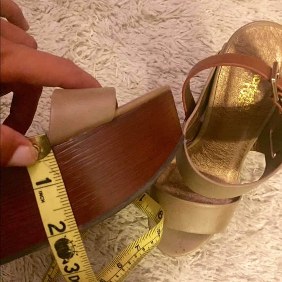 đź’ĄSOLD ON MERCđź’ĄCharlotte Russe - Olive / Brown - Picture 4 of 4