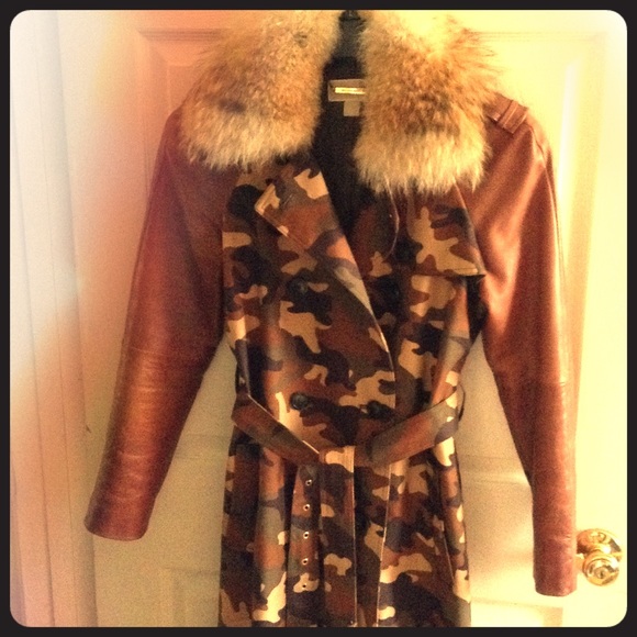 Just sharing my Mk jacket 😍