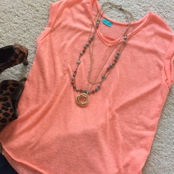 🚫SOLD IN BUNDLE🚫Daven oversized top - Picture 2 of 4