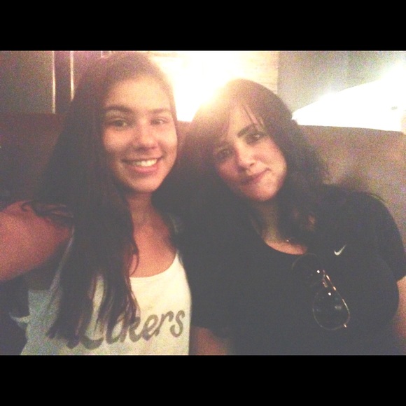 Meet your Posher, Chari