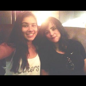 Meet your Posher, Chari