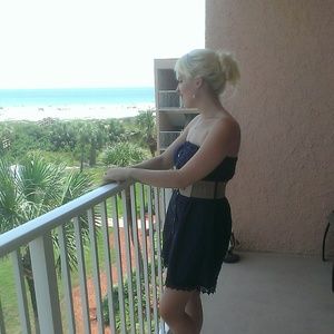 Meet your Posher, Ani