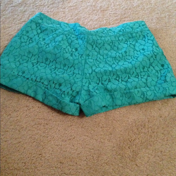 Shorts - Picture 3 of 3