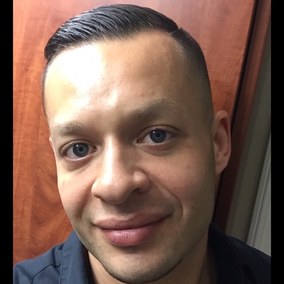 Meet your Posher, Cesar