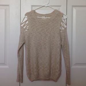 Pacsun 'Cold Shoulder' Sweater🌿