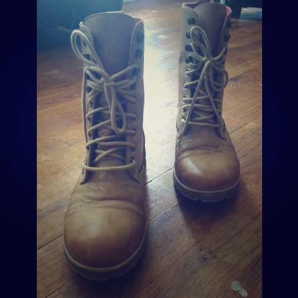 Very new and gently used American Rag combat boots