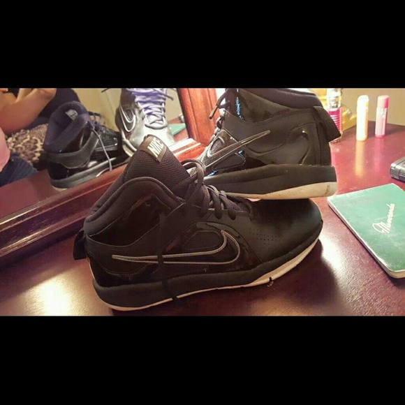 Shoes - Picture 2 of 2