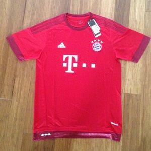 Bayern Munich home red jersey NWT