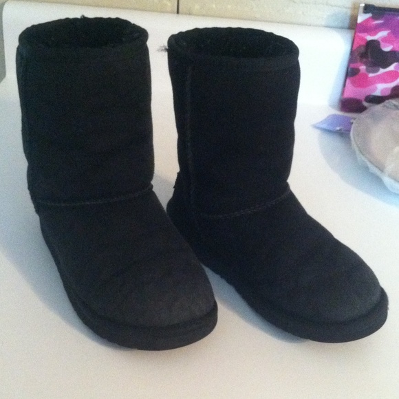 Uggs black classic girls size 2