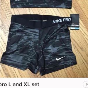 Nike pro XL shorts