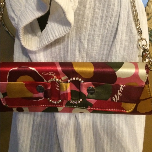 Guess Handbags - Bundle: princess_saucer,  guess & purple clutch