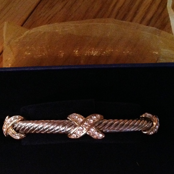 Sliver Bangle Bracelet - Picture 3 of 3