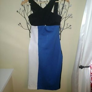 BEBE Cross front color block dress!