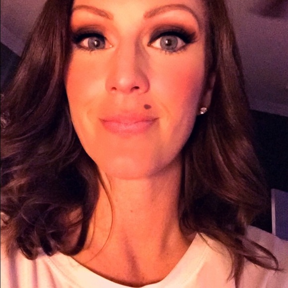 Meet your Posher, Kasi - Picture 3 of 4